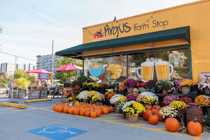 Where Michigan Locals Go For The Best Meat & Seafood Finds - Decor Hint Argus Farm Stop