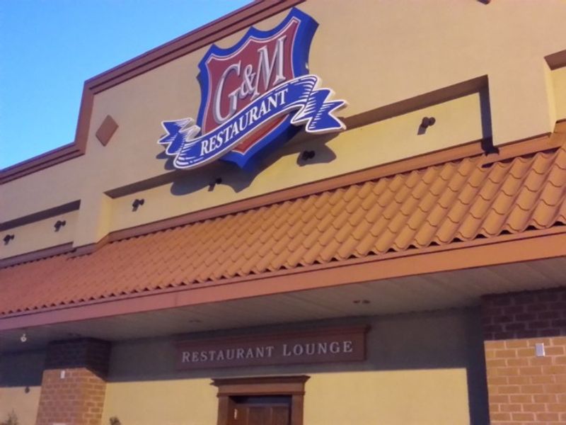 This Coastal Maryland Diner Sets The Standard For Friday Night Fish - Decor Hint Reputation Built Over Decades