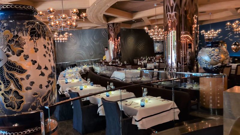 Must-Try Nevada Seafood Restaurants Worth Every Mile - Decor Hint PISCES Bar & Seafare