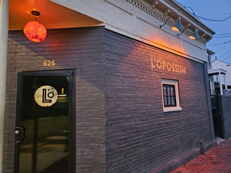 12 Virginia Tenderloin Shops Putting Local Comfort Food Back In The Spotlight - Decor Hint L'Opossum – Oregon Hill