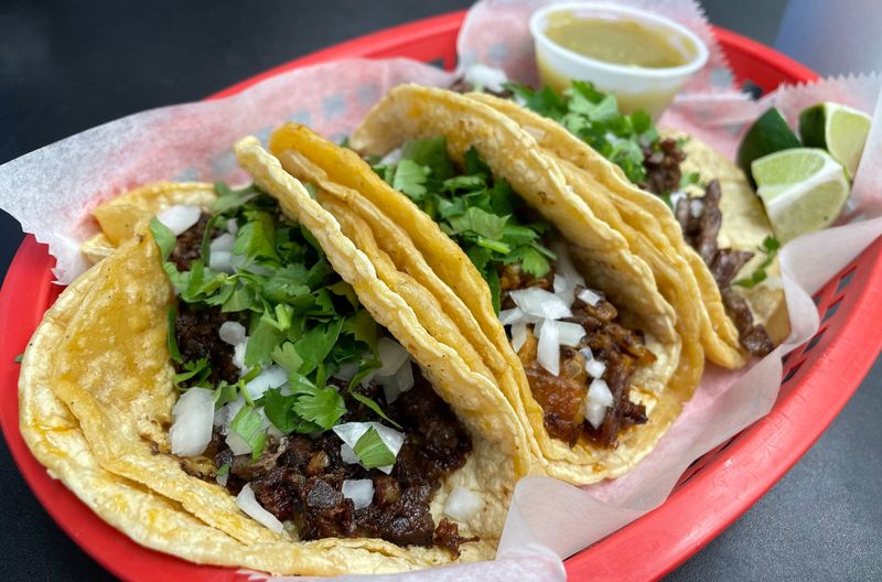 Chela's Restaurant & Taqueria