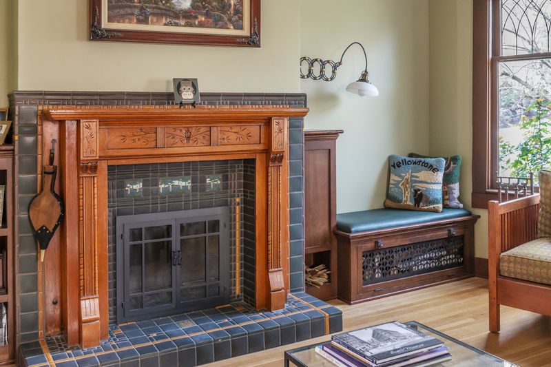 Arizona Furniture Styles From Yesterday Finding New Life Today - Decor Hint Craftsman Bungalow