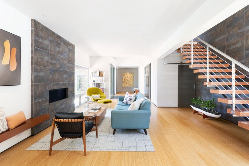 5 Atlanta Home Styles Losing Appeal And 7 Buyers Are Chasing - Decor Hint Contemporary Minimalist Designs