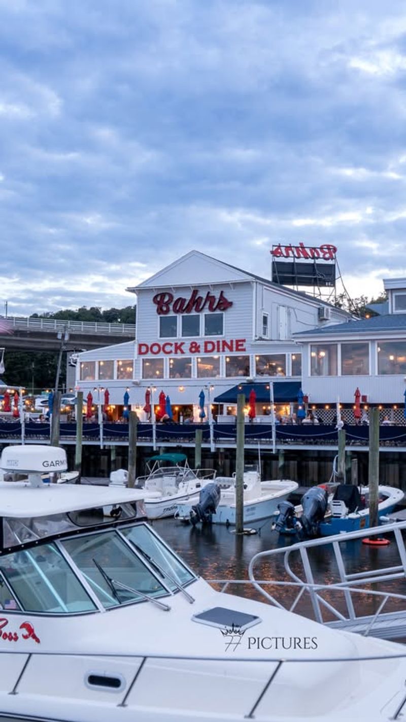 Bahrs Restaurant & Marina - Highlands