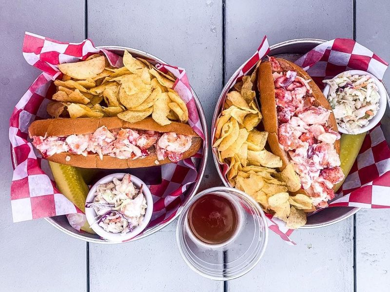 20 Hidden Gem Maine Lobster Shacks That Prove The Best Seafood Isn't Always On The Map - Decor Hint Bayley's Lobster Pound