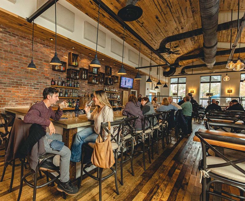 16 Connecticut Eateries So Coveted You'll Need A Reservation Strategy - Decor Hint Present Company