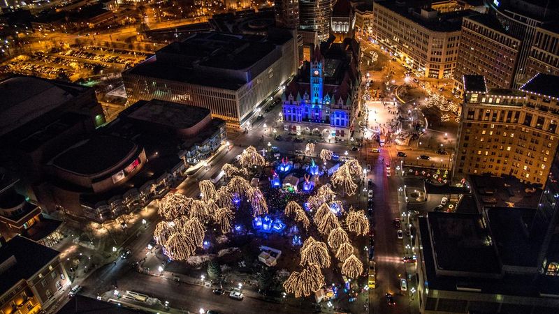 Rice Park Holiday Market (St. Paul)