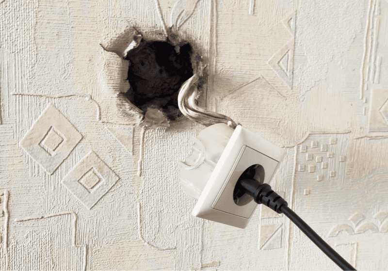 22 Bedroom Traits That Could Make Buyers Hesitant - Decor Hint Visible Electrical Or Wiring Issues