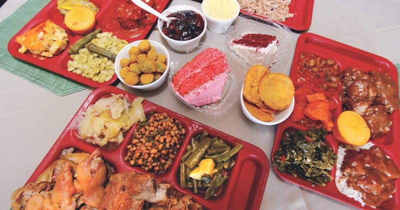 Mississippi Restaurants That Serve Big Flavor On A Small Budget - Decor Hint Bully's Restaurant