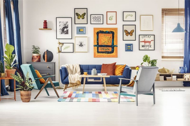 Bold Maximalist Decor Ideas That'll Make Your California Home Pop Without The Chaos - Decor Hint Create a Gallery Wall with Mismatched Frames