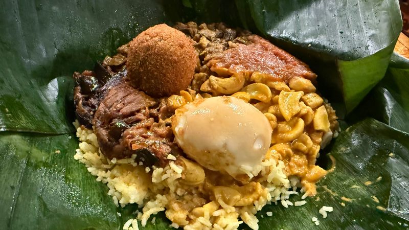 Lakruwana Restaurant