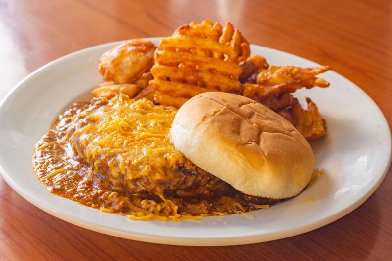 10 Oklahoma Chicken-Fried Steaks That Taste Just Like Grandma's - Decor Hint Ike's Chili House - Tulsa