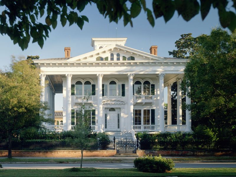 Discover Enchanting Historic Homes Across North Carolina - Decor Hint Bellamy Mansion In Wilmington