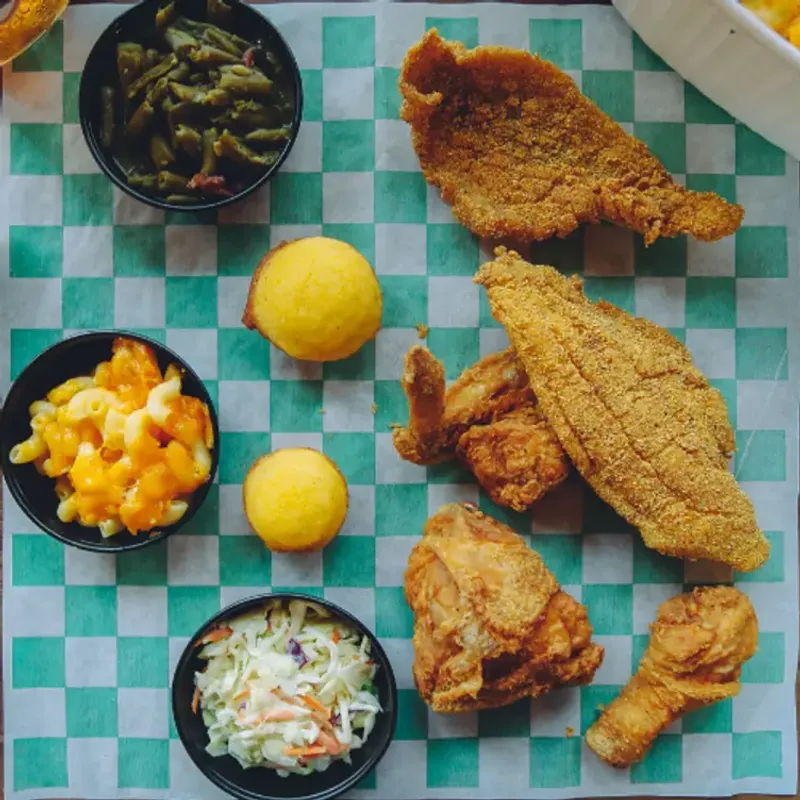 SugaPeach Chicken & Fish Fry – North Liberty