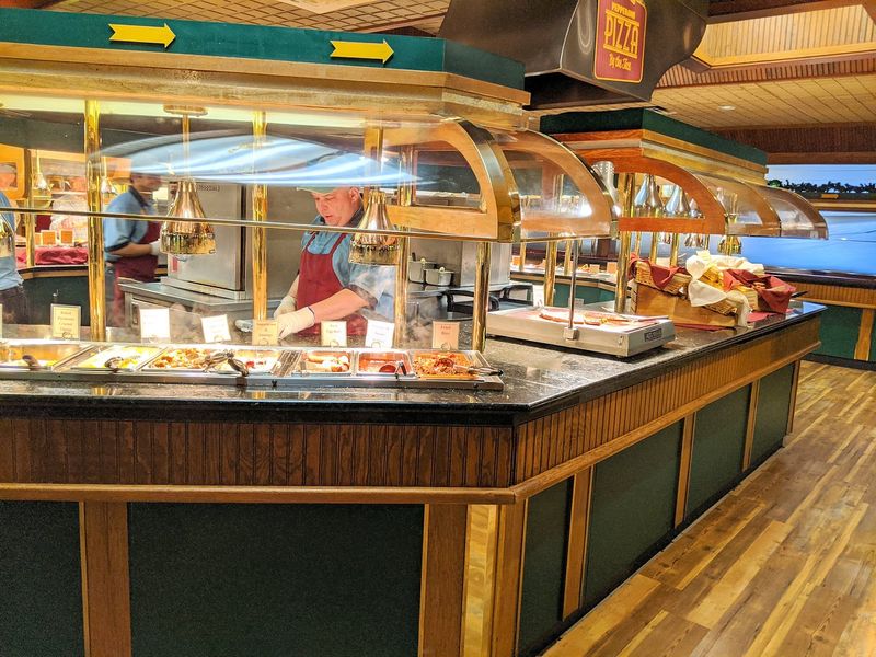 11 Missouri Buffets That Make Fried Chicken A Must-Try - Decor Hint Grand Country Buffet, Branson
