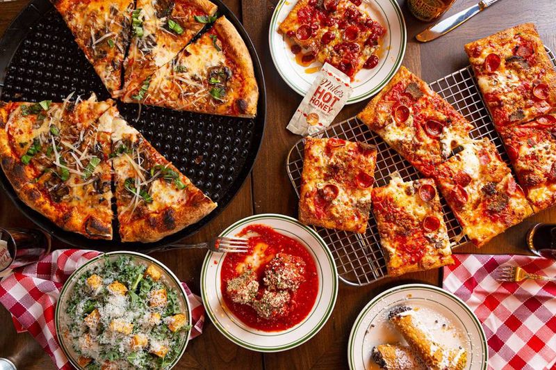 11 Nevada Pizza Joints Worth The Trip For Serious Flavor - Decor Hint Good Pie - Las Vegas