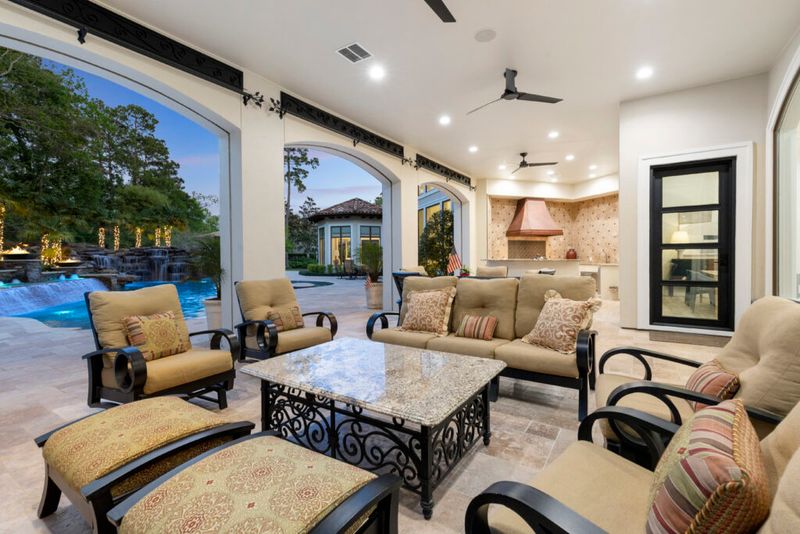 Texas Home Trends That Flopped And Ones Set To Shine - Decor Hint Outdoor Living Spaces