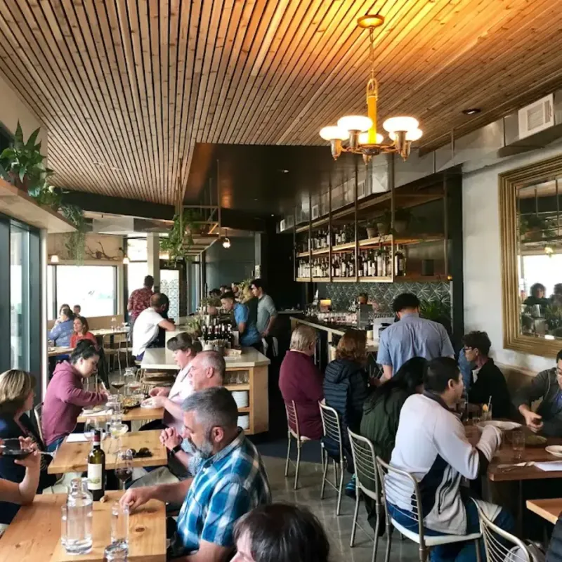 Top Hatter's Kitchen & Bar