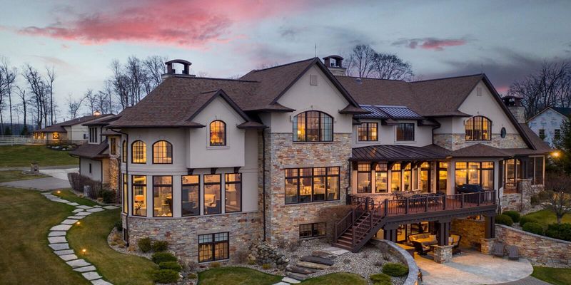 Large Luxury Homes With High Taxes