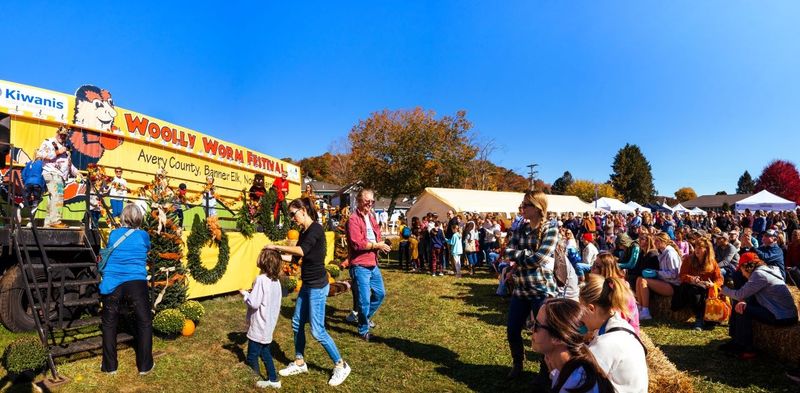 North Carolina Autumn Festivals Where The Food Steals The Spotlight - Decor Hint Woolly Worm Festival