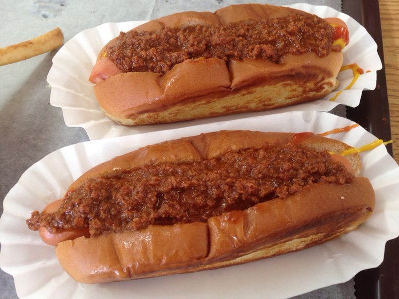 12 Traditional Georgia Hot Dog Spots Locals Rely On - Decor Hint Yellow Jacket Hot Dogs