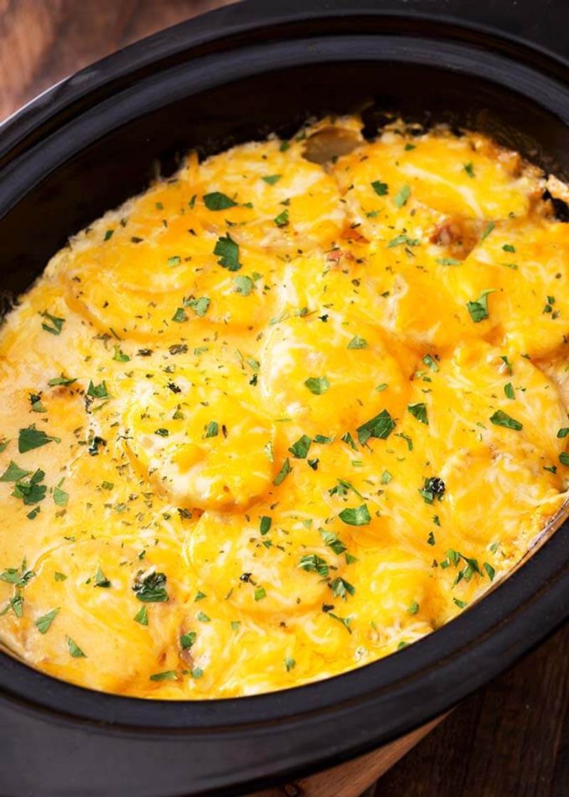 Slow Cooker Scalloped Potatoes