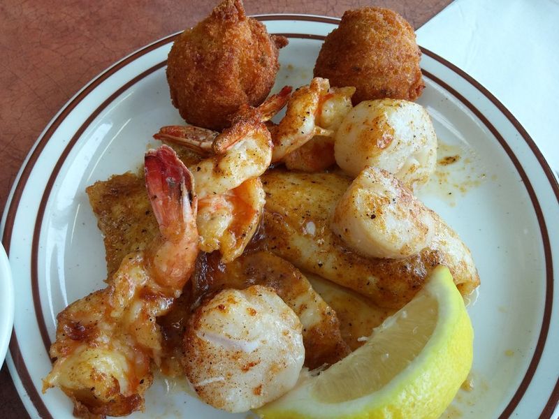 19 Oklahoma Fish Fry Joints Every Local Craves For That Golden Southern Crunch - Decor Hint White River Fish Market – Tulsa, OK