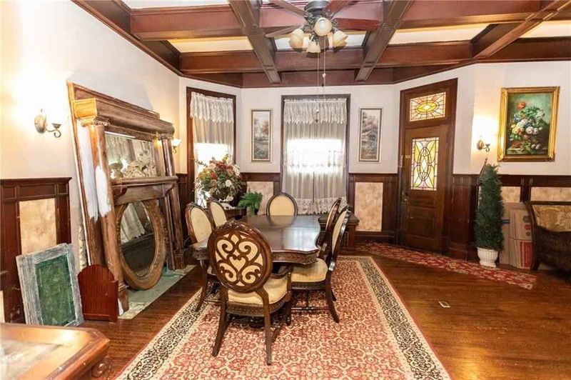 Homes With Outdated Floor Plans