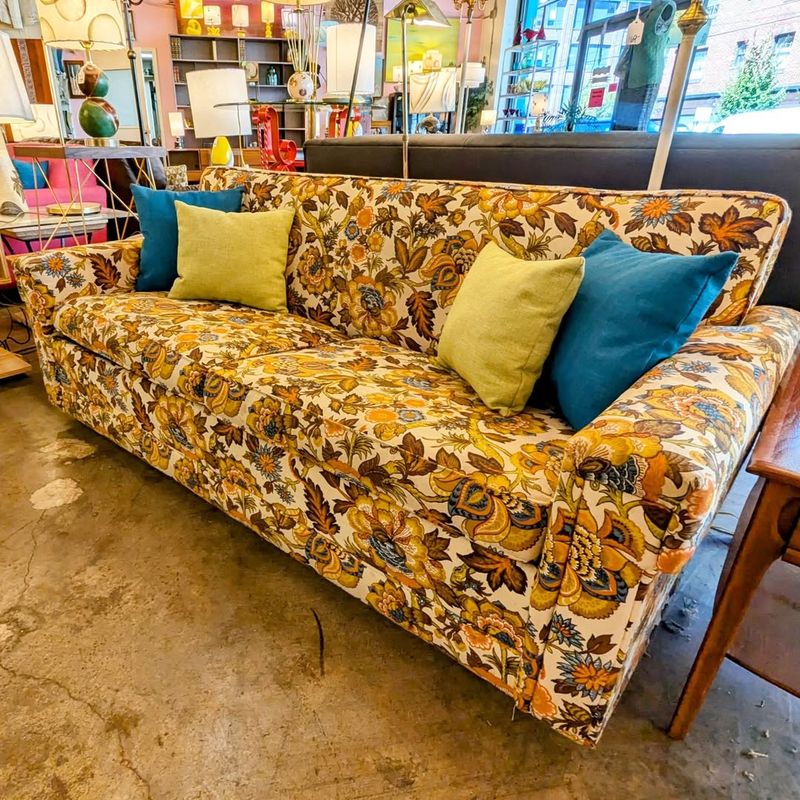 Patterned Florals: Grandma's Guest Room