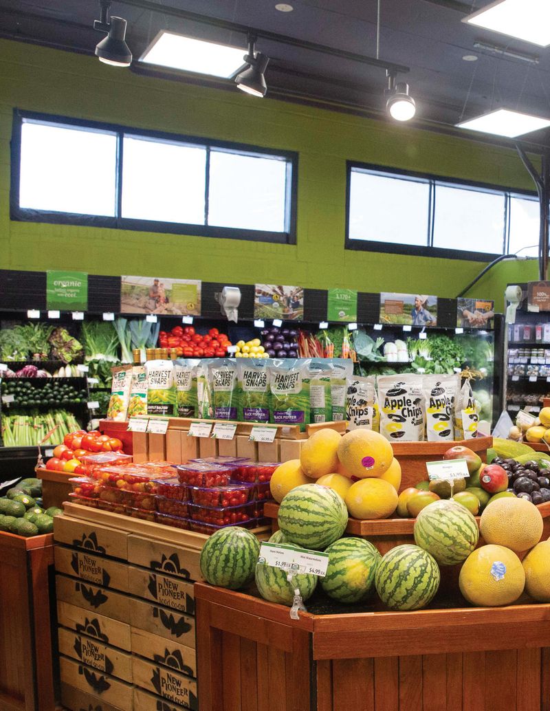 18 Iowa Grocery Stores Where Fresh Cuts And Local Sourcing Make All The Difference - Decor Hint Corridor Co-op