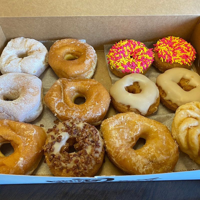 The Ultimate Pennsylvania Donut Trail: 10 Beloved Shops Worth The Drive - Decor Hint Mighty Fine Donuts