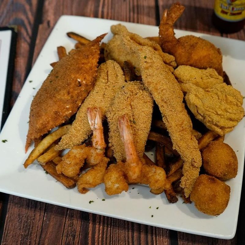 18 Fish Fry Hotspots Across Texas That Bring The Southern Flavor - Decor Hint Floyd's Cajun Seafood in Webster