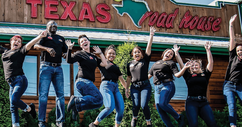 Smart Reasons This Is The Ultimate Time To Enjoy Texas Roadhouse Without The Chaos - Decor Hint Staff Morale Shines Through Positively