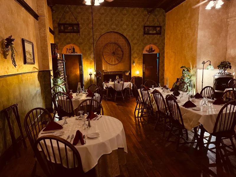 Wyoming Small Town Restaurants Overflowing With Rustic Charm And Western Flavor - Decor Hint The Historic Occidental Hotel Restaurant - Buffalo