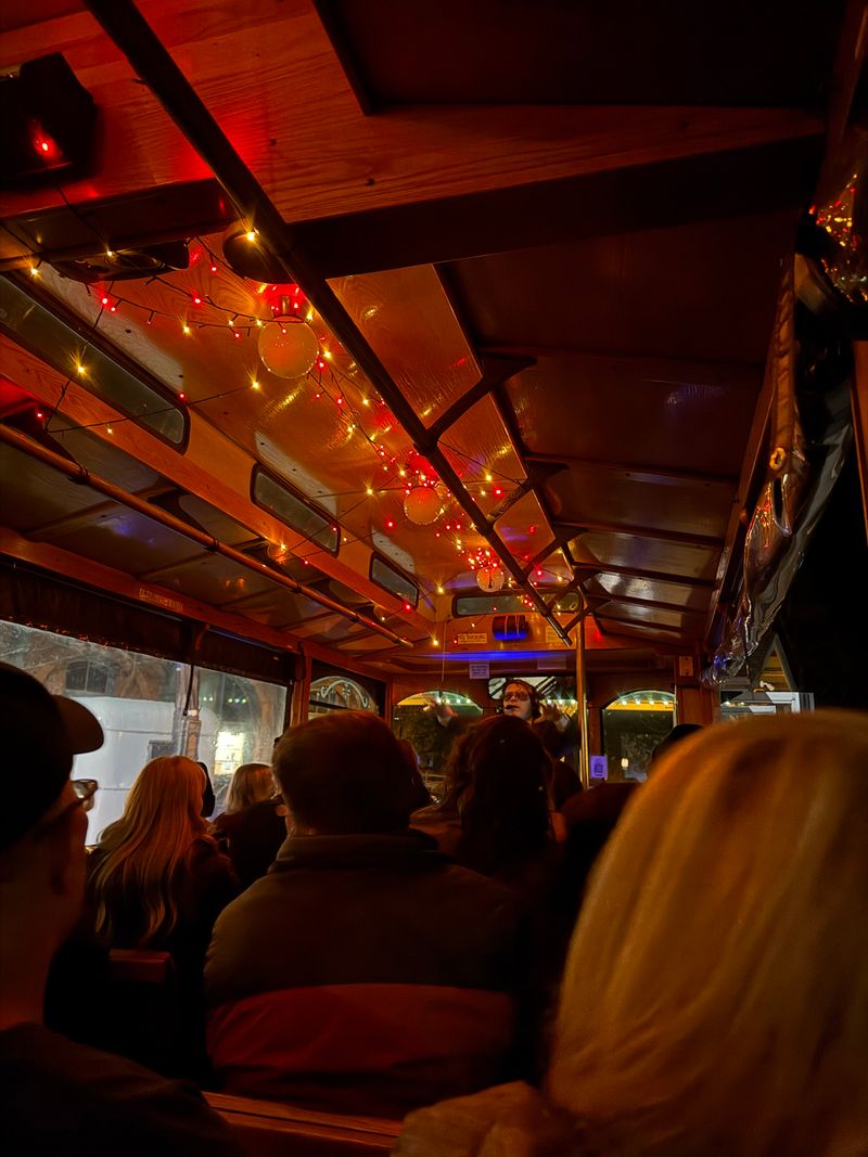 Experience Pennsylvania's Most Spine-Chilling Ghost Tour - Decor Hint Seventy-Five Minutes Of Thrills