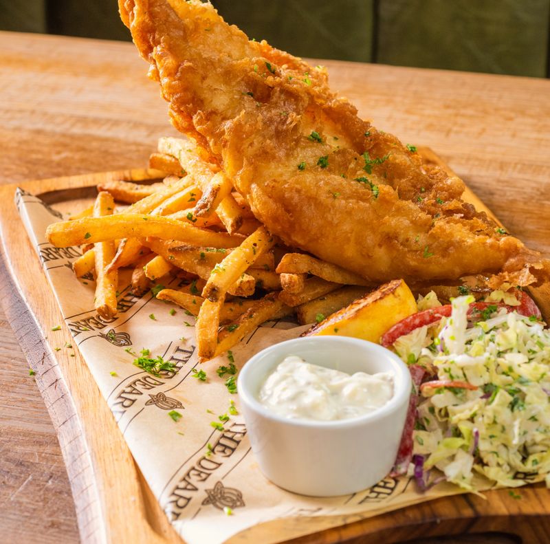 You Haven't Really Eaten In Illinois Until You've Tried These 15 Fish Fries - Decor Hint Dine Restaurant - Chicago