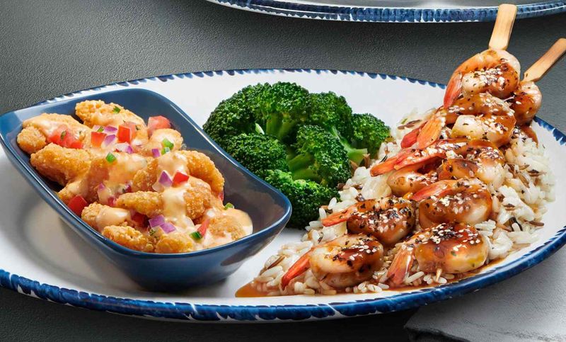 Must Try Seafood Buffets Across New York Where Every Bite Tastes Like The Coast - Decor Hint Red Lobster Times Square