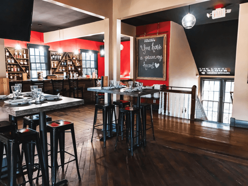 14 Kentucky Pizza Spots Locals Swear Beat The Big Chains Hands Down - Decor Hint Parlour Pizza Bar