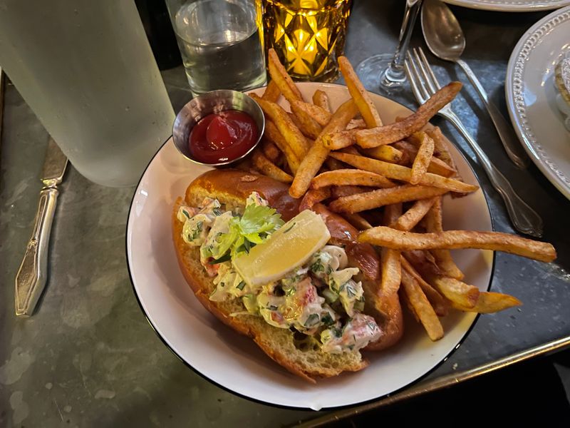 10 Idaho Spots Serving Lobster Rolls Like A Pro - Decor Hint Little Pearl Oyster Bar