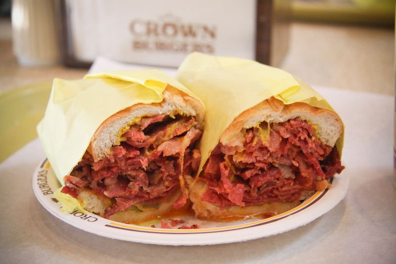 12 Utah Delis Locals Call Their Best-Kept Secret For Perfect Pastrami - Decor Hint Crown Burgers