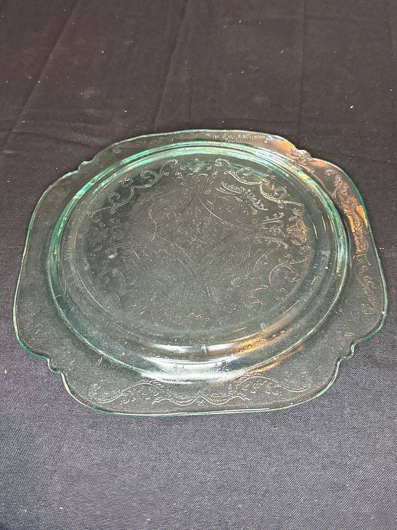 12 Georgia Depression Glass Patterns Collectors Love - Decor Hint Madrid