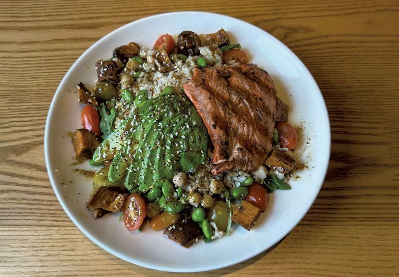 Vermont Seafood Restaurants Bringing Coastal Flavor To The Heart Of The Green Mountains - Decor Hint The Reservoir Restaurant & Tap Room