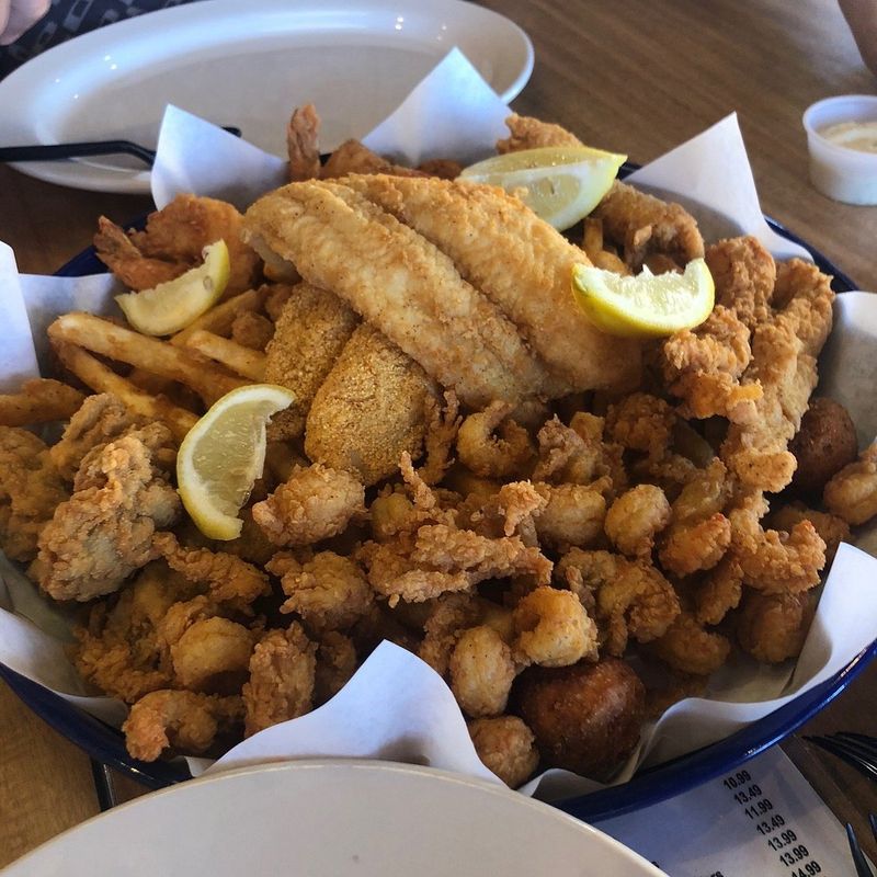 19 Oklahoma Fish Fry Joints Every Local Craves For That Golden Southern Crunch - Decor Hint The Catch – Moore, OK