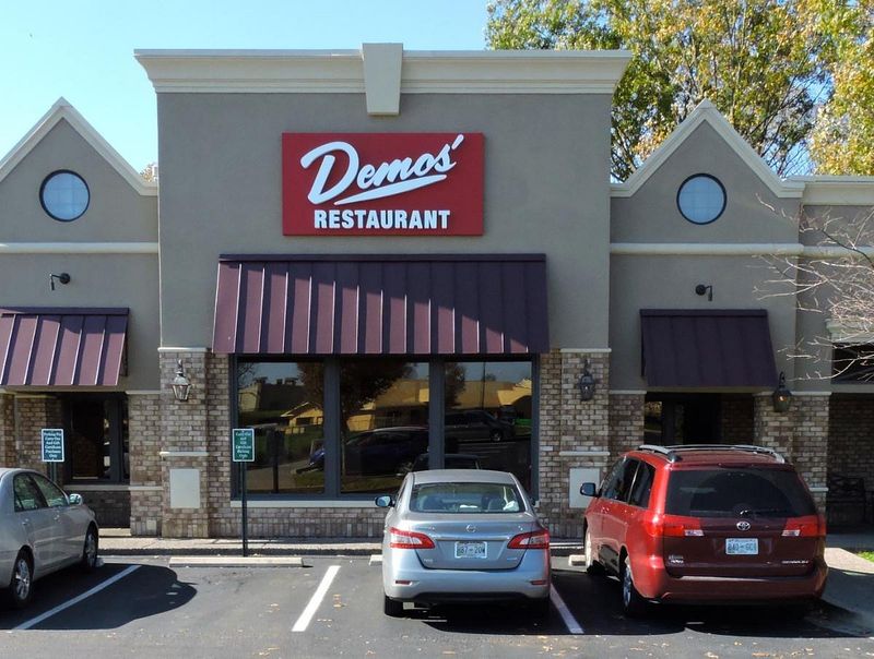 6 Tennessee Buffets To Avoid And 6 You Should Definitely Try - Decor Hint Demos' Restaurant - Nashville (Try)