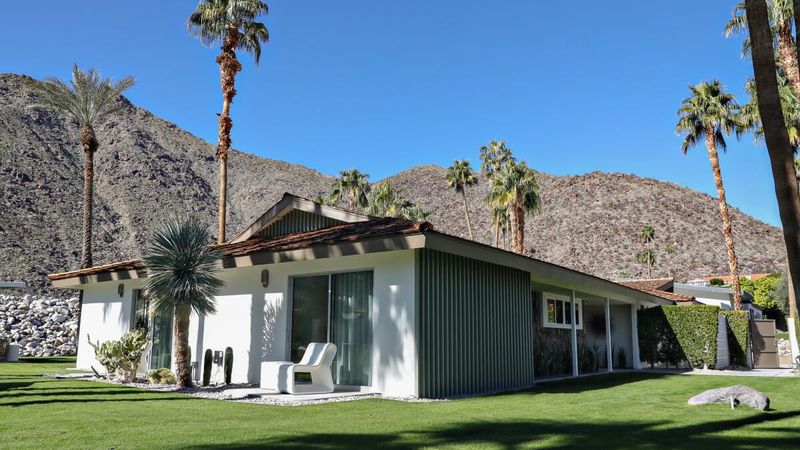 Mid-Century Modern Desert Homes