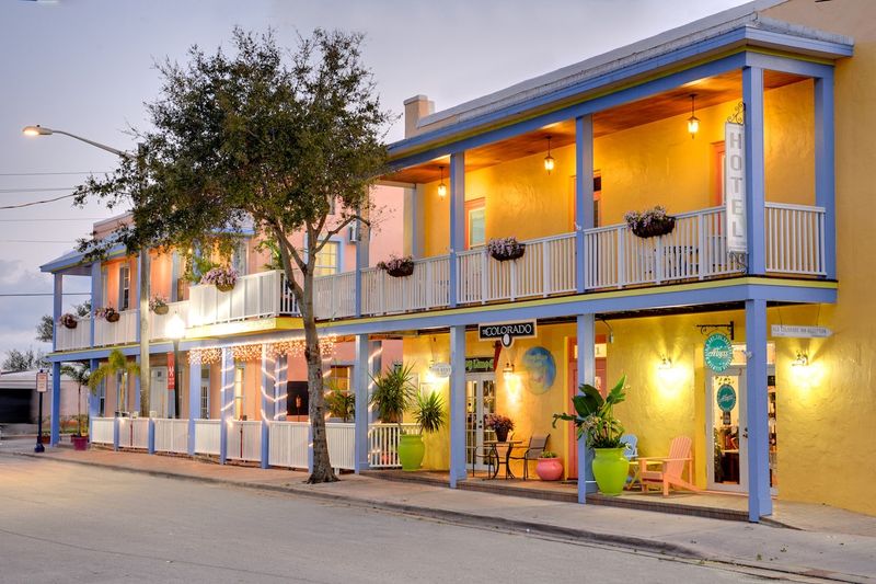 Pet-Friendly Hotels To Stay At In Stuart Florida - Decor Hint Old Colorado Inn