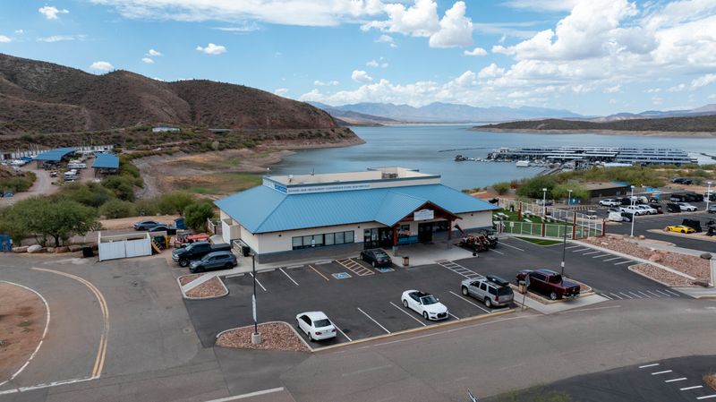 The Lakeshore Restaurant At Roosevelt Lake