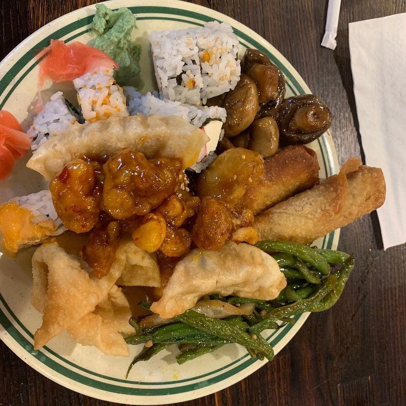 12 Louisiana Buffets That Truly Capture The Bayou's Bold And Spicy Spirit - Decor Hint Central Buffet