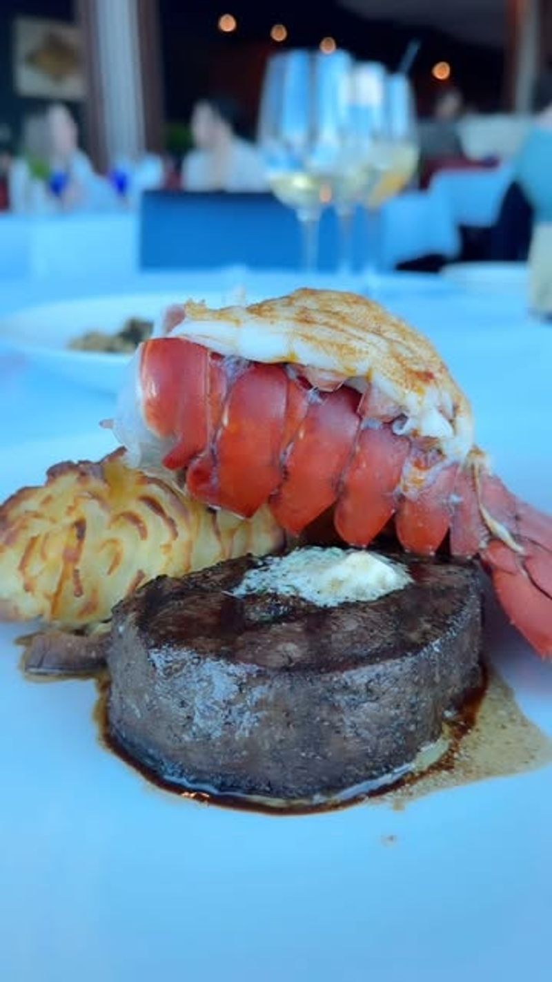 10 Ohio Seafood Shacks Only Locals Know Serving Up Lakeside Flavor Done Right - Decor Hint Pier W