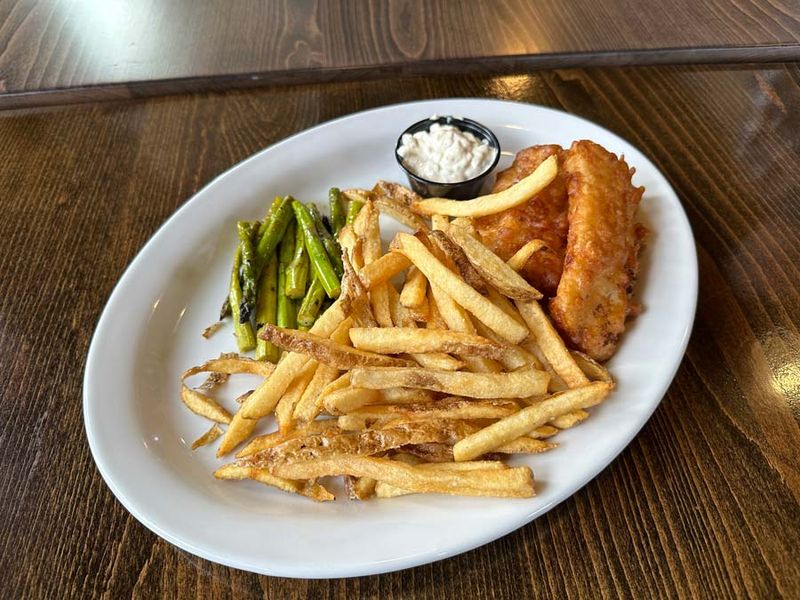12 Idaho Fried Fish Joints Locals Swear By For Fresh Flavor In The Heartland - Decor Hint Snow Eagle Brewing & Grill